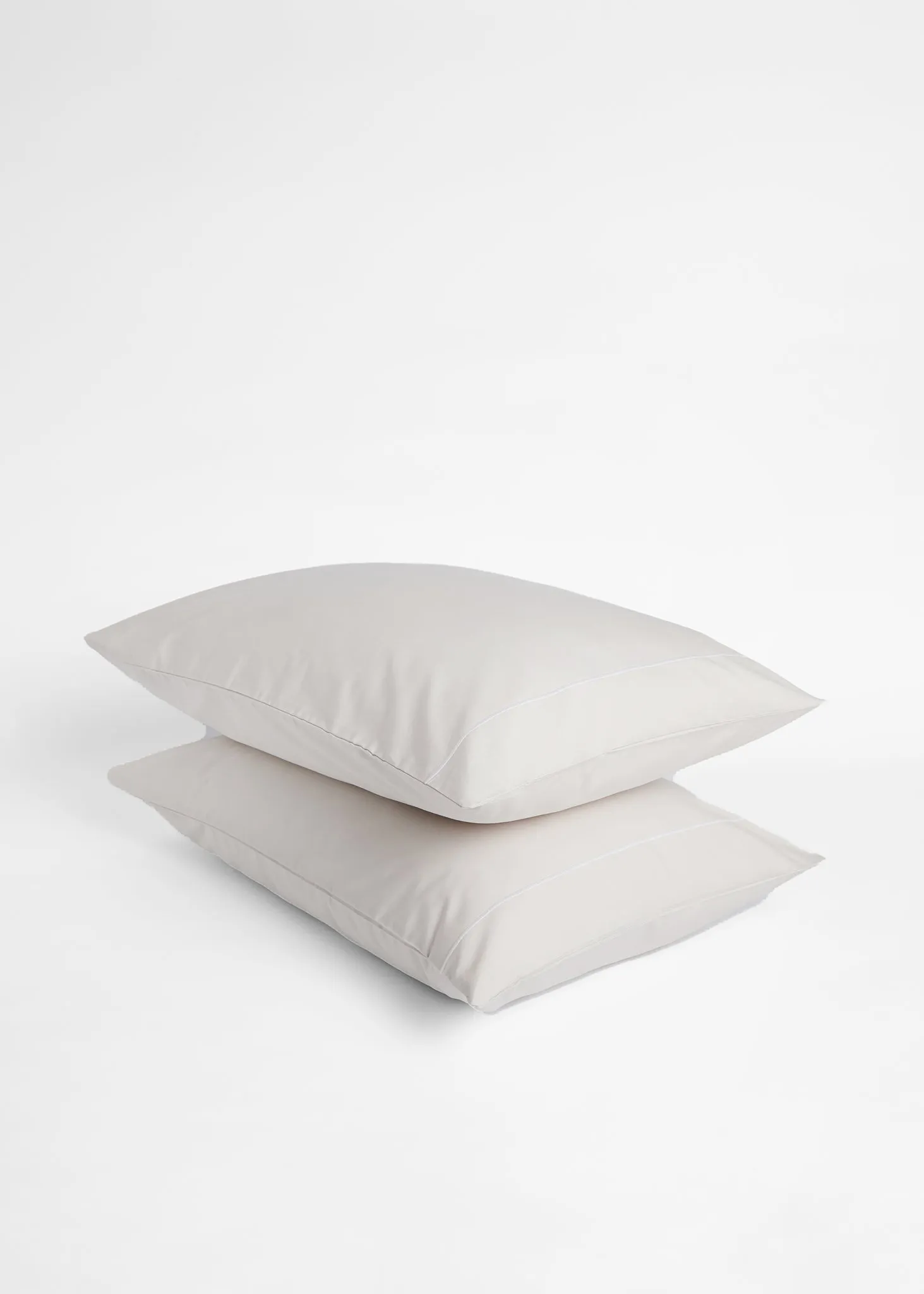Foxford Standard Nacre Pillowcase with Rolenio
